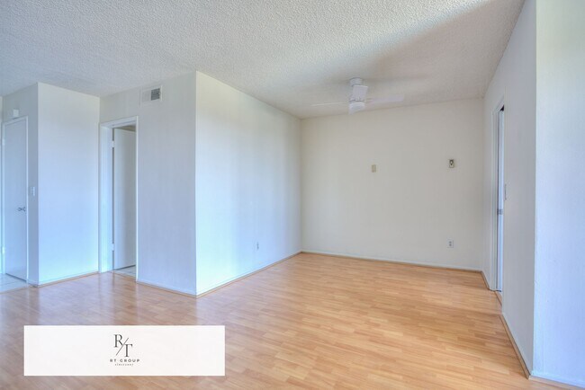 Building Photo - Spacious 2-Bedroom, 2-Bathroom Unit in Prime Monterey Park