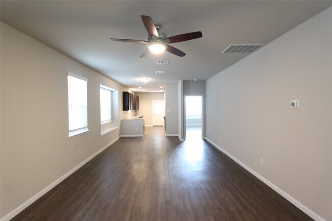 Building Photo - 24923 Lorenzo Glaze Trail