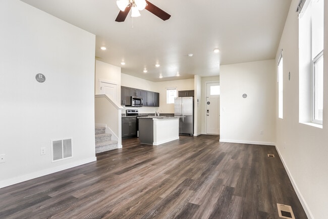 Building Photo - 13451 Oneida Ln