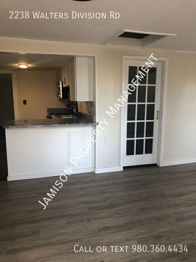 Building Photo - 2238 Walters Division Rd