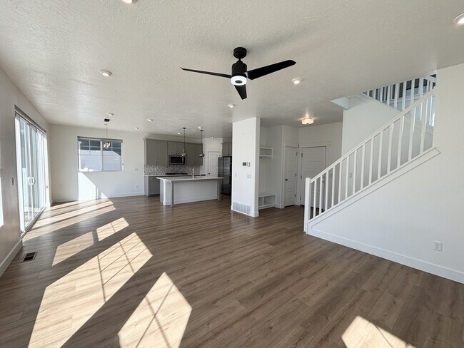 Building Photo - 6086 W Esker Terrace Ln
