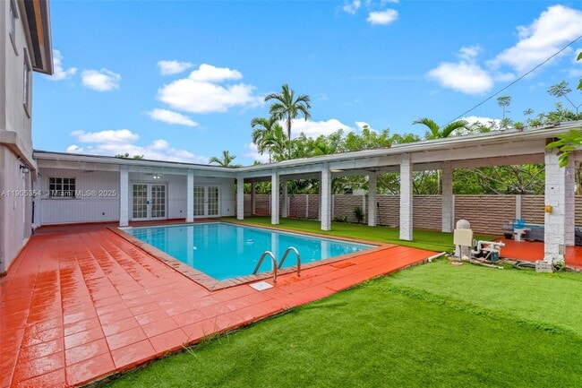 Building Photo - 1145 SW 74th Ct