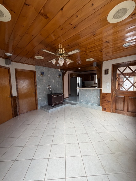 Building Photo - 61 C St