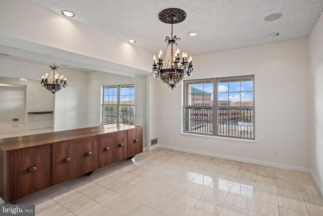 Building Photo - 6072 Main St