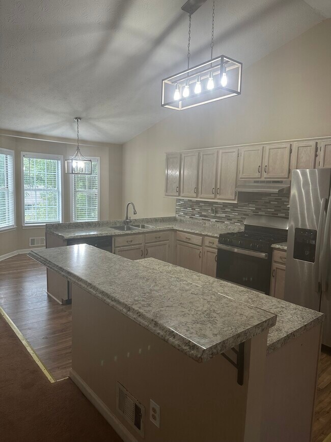 Kitchen #1 - 274 King Henry Rd