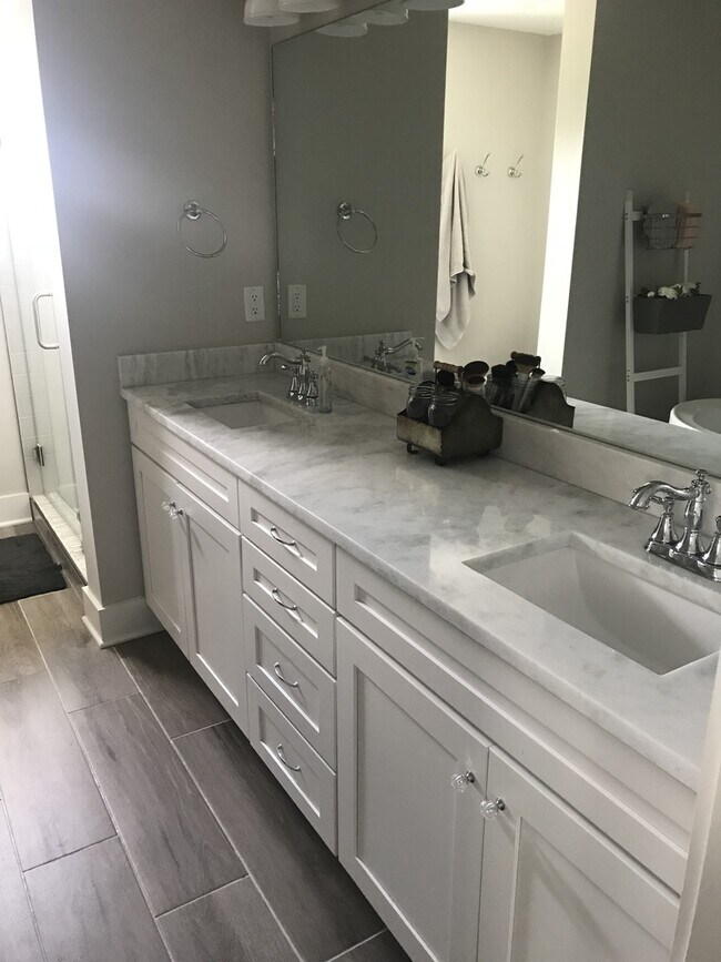 Building Photo - Coming Soon-Great house in The Nations!