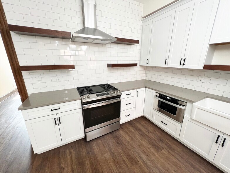 Building Photo - 3127 11th St NW