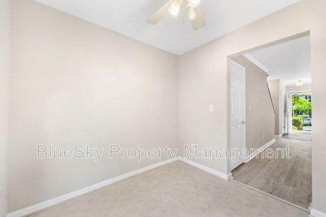 Building Photo - 439 Wynridge Dr