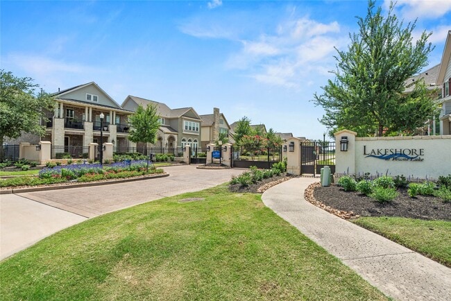 Building Photo - 9679 Towne Lake Pkwy