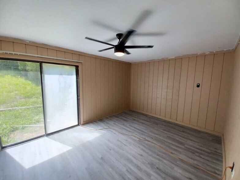 Building Photo - 415 W Circlewood St