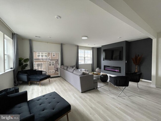 Building Photo - 1296 Foggy Turn