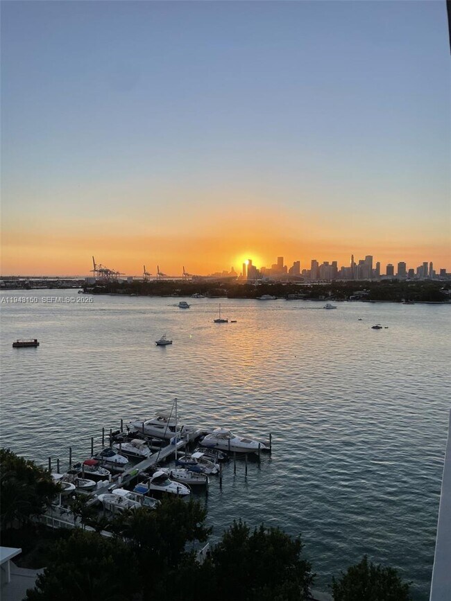 Building Photo - 1000 West Ave