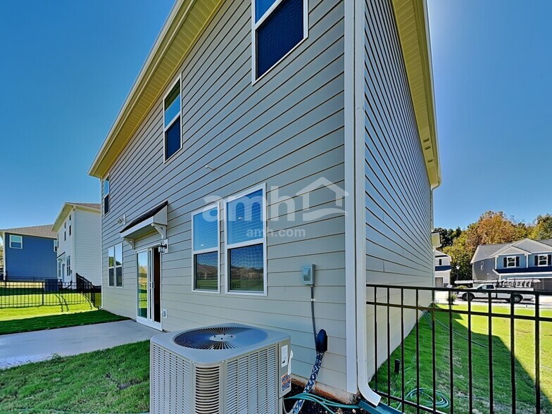 Building Photo - 1144 Livengood Wy