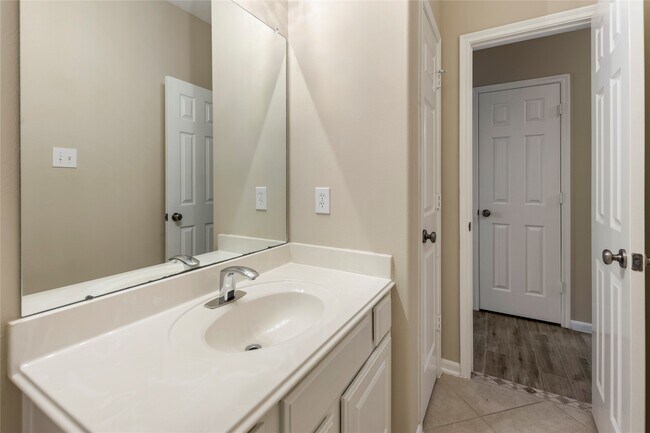 Building Photo - 11723 Cypress Creek Forest Dr