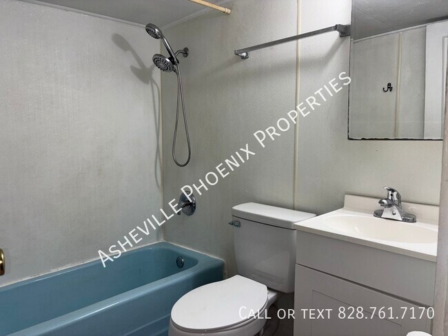 Building Photo - 49 Pine St