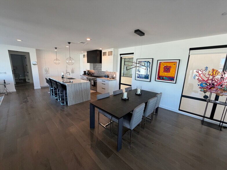 Building Photo - 116 W Channel Islands Blvd