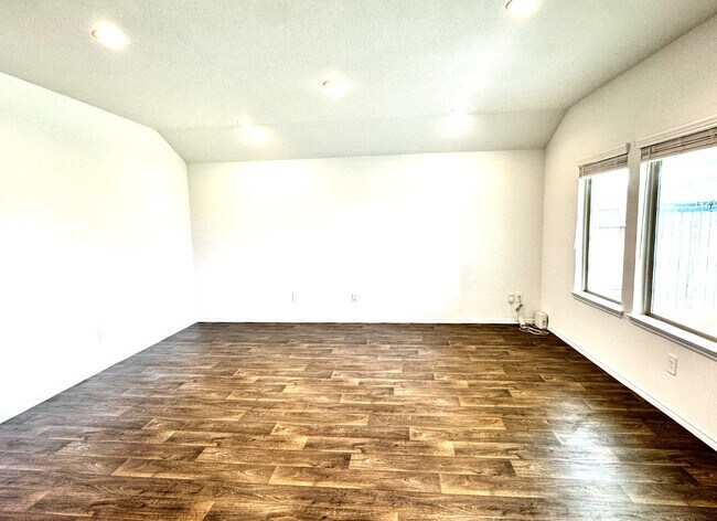 Building Photo - 5238 Bay Mdws Ln