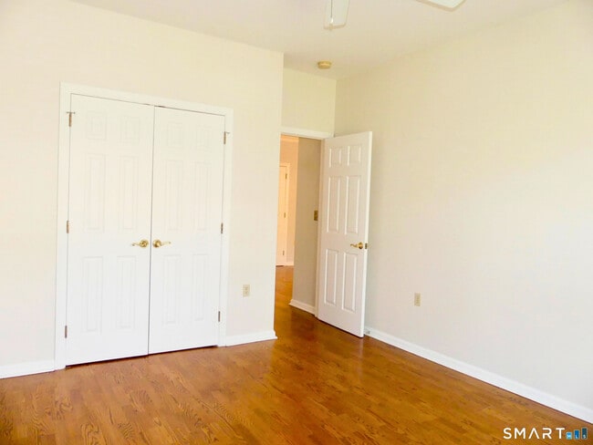 Building Photo - 105 Richards Ave