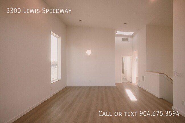 Building Photo - 3300 Lewis Speedway