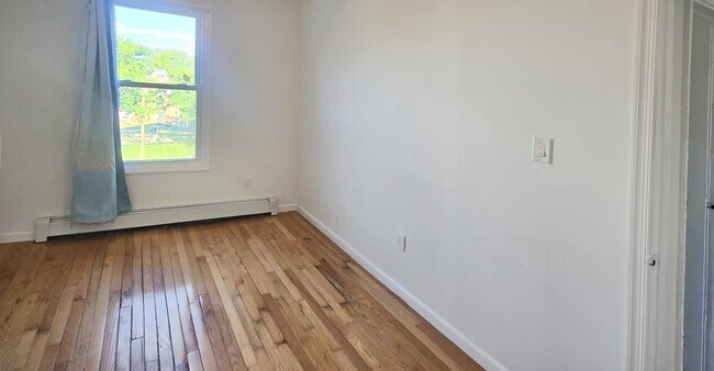 Building Photo - 176 Arlington Ave