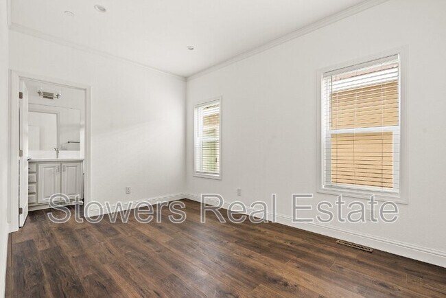 Building Photo - 144 Larkwood Cir