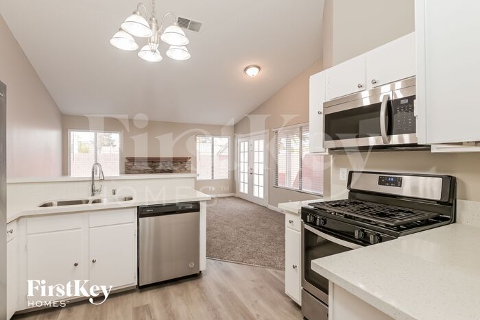 Building Photo - 5700 Odessa Dr