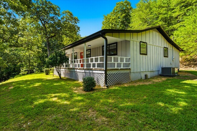 Building Photo - 250 Goodfield Creek Rd