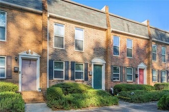 Building Photo - 245 Winding River Dr