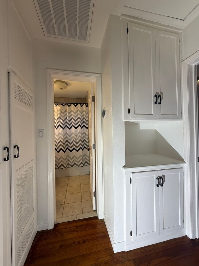 Building Photo - Charming South Gardena Home with Updates and Spacious Outdoor Living