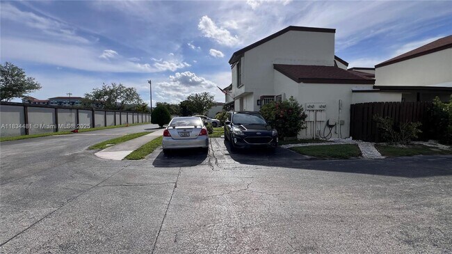 Building Photo - 9807 NW 4th Terrace