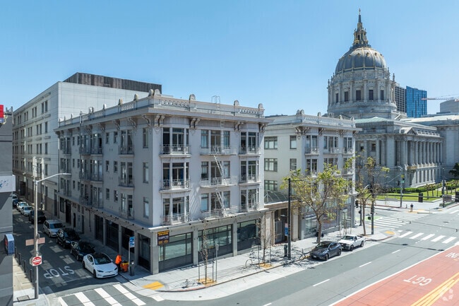 Building Photo - The Corinthian Court