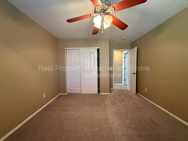 Building Photo - 8014 W Pima St