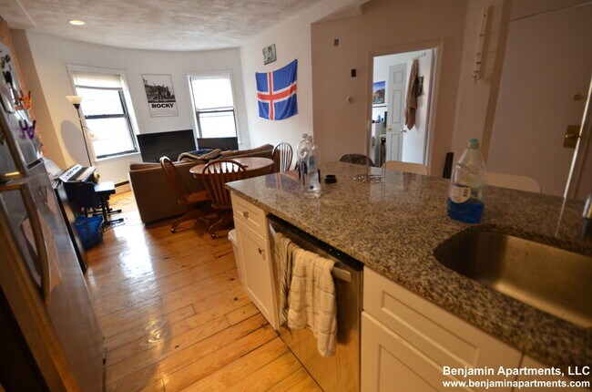 Building Photo - 610 Columbus Ave