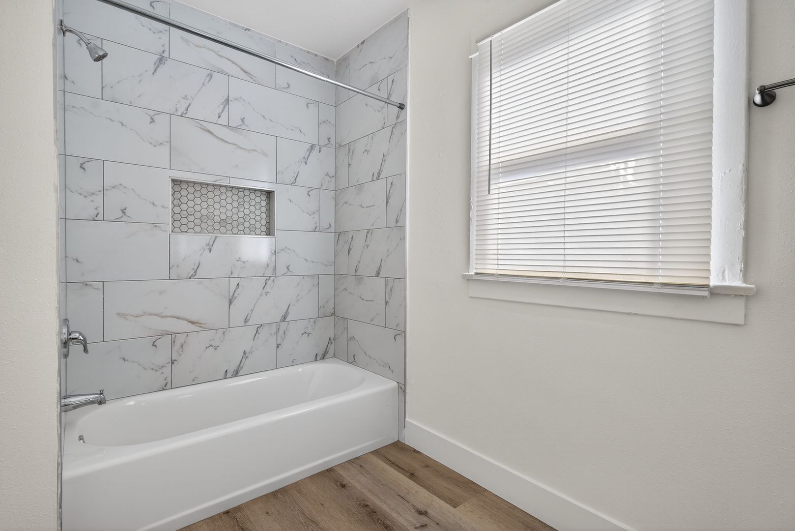 Building Photo - 525 Chestnut Ave