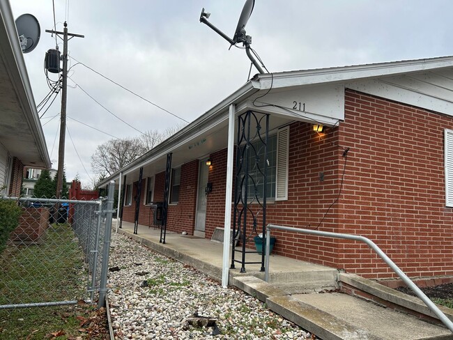 Building Photo - 211 N Tompkins St