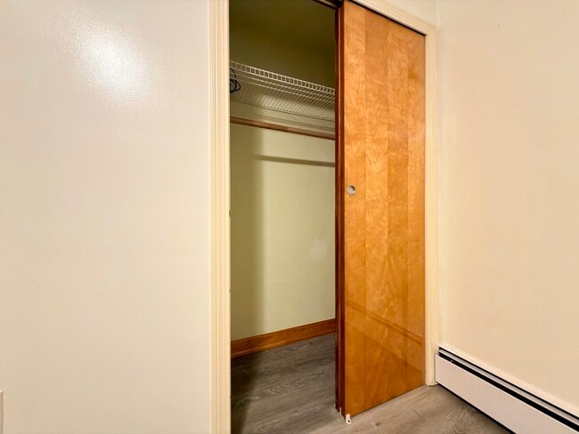 Building Photo - 45 Kinglet Dr