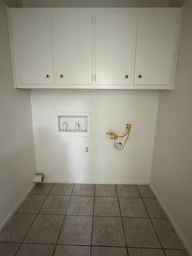 Building Photo - 3916 Boulder Ave