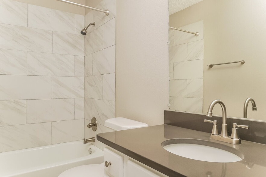 Building Photo - 117 Brockway Dr