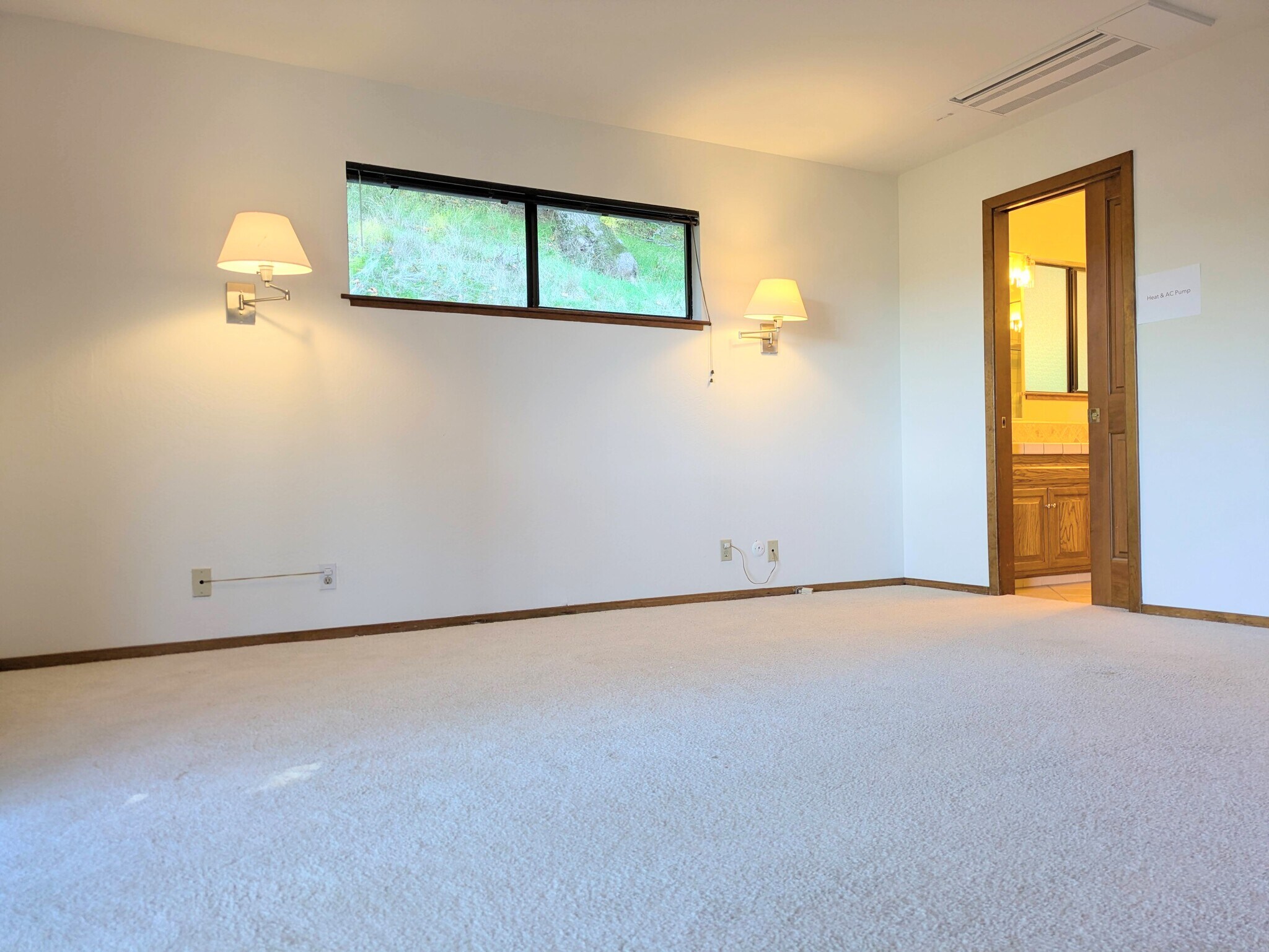 Building Photo - 85 Woodside Dr