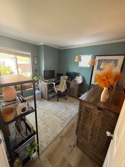 Building Photo - 5160 Baywood Cir