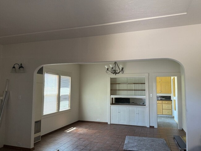 Building Photo - AMAZING APARTMENT DOWNTOWN LIVERMORE...COMPLETELY REMODELED WITH EVERY AMENITY