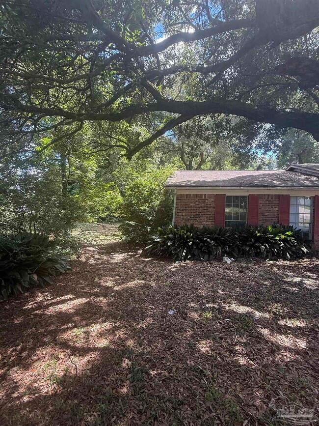 Building Photo - 5701 Scotland Rd