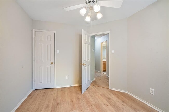 Building Photo - 808 Flatters Way