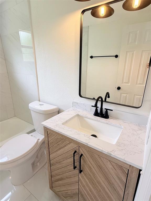 Building Photo - 8512 Longboat Ln