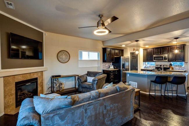 Building Photo - 4759 Iron Horse Villas Point