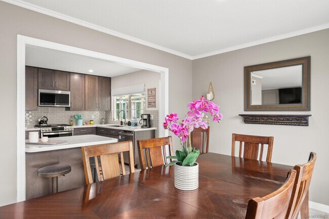 Building Photo - 5765 Bounty St