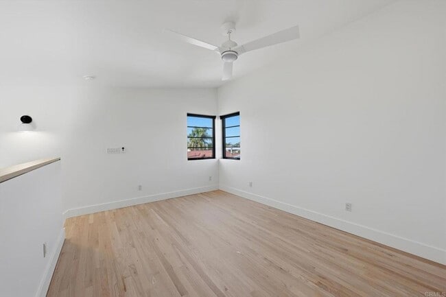 Building Photo - 1063 Buena Vista Way