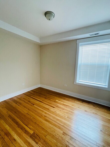 Additional Bedroom - 7408 N Hoyne Ave