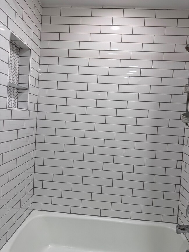 Building Photo - 717 Strom Dr