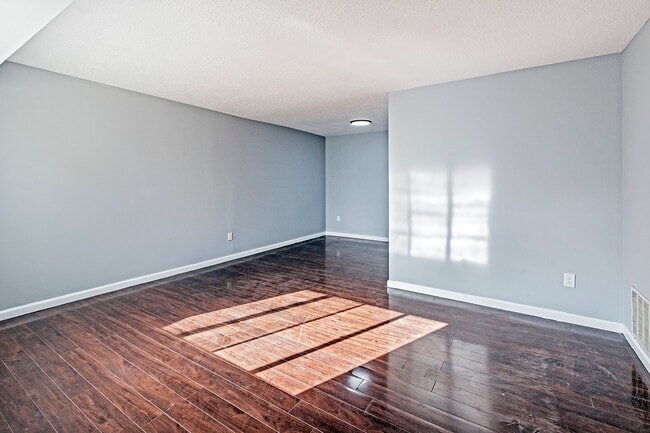 Building Photo - 54 Georgetown Rd